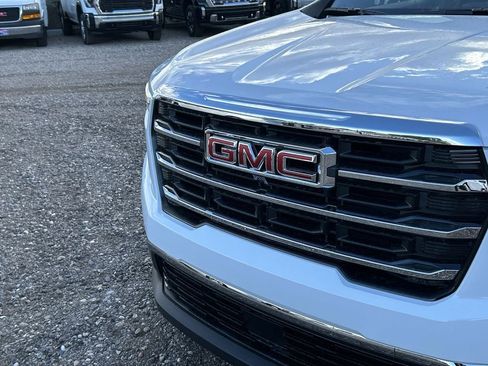 New 2026 GMC Acadia Elevation image 31