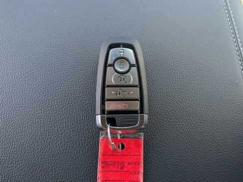 New 2026 Ford F250 Lariat w/ FX4 Off-Road Package image 36