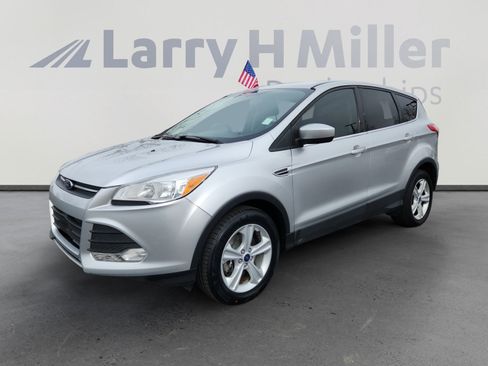Used 2016 Ford Escape SE image 1