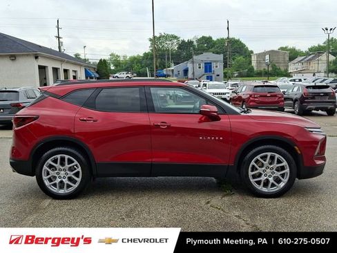 Used 2023 Chevrolet Blazer LT FWD image 9