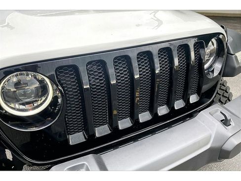 Used 2023 Jeep Wrangler Unlimited Sport AWD/4WD image 32