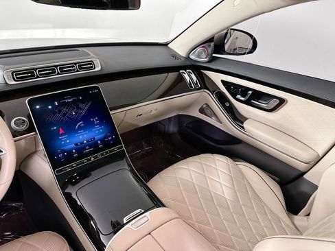 Used 2022 Mercedes-Benz S 500 4MATIC image 24