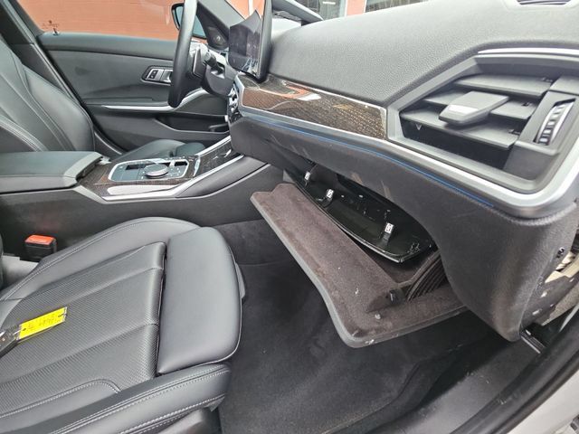 Used 2023 BMW 330i xDrive Sedan w/ Premium Package AWD/4WD image 32