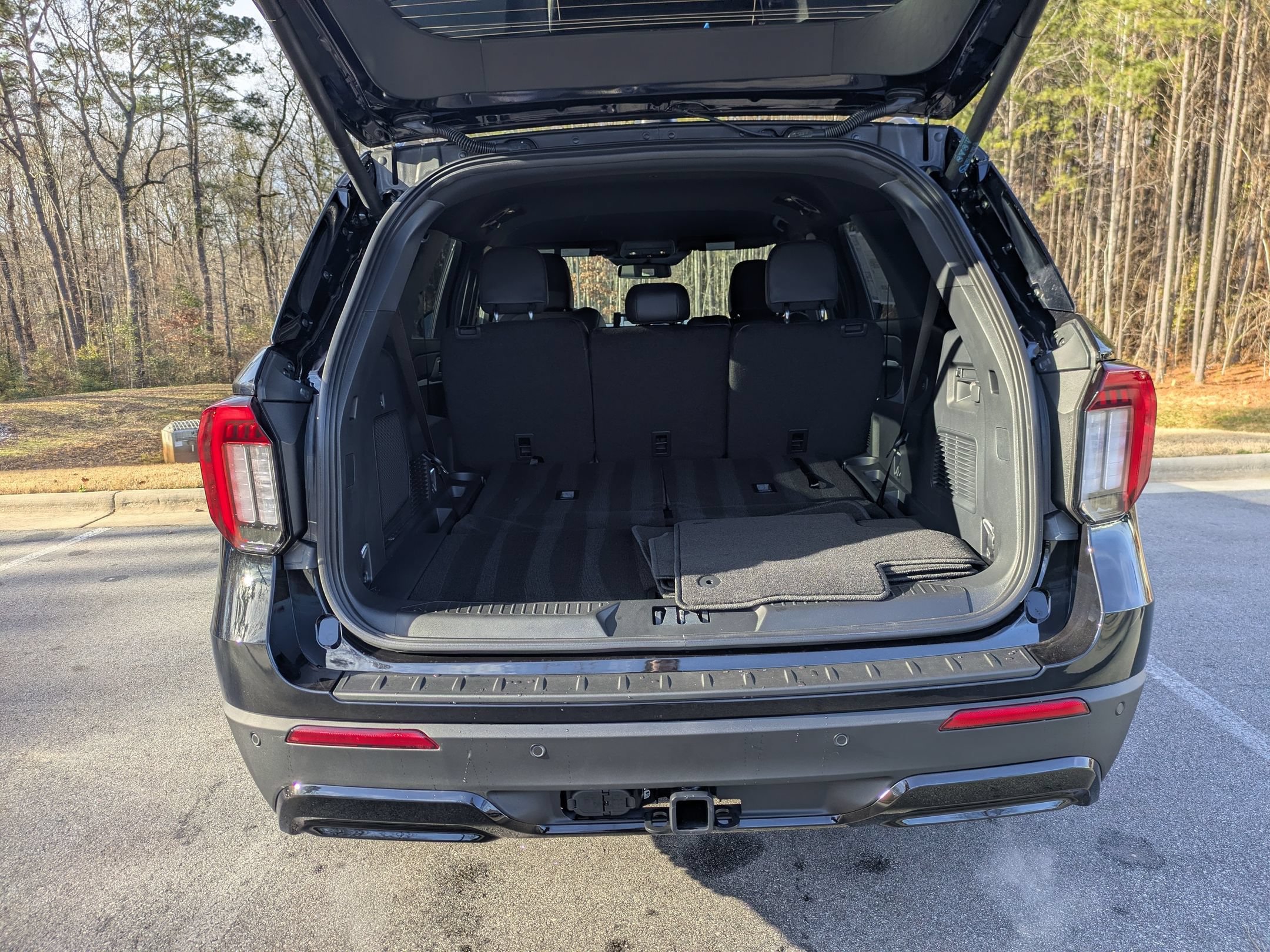 New 2026 Ford Explorer ST-Line w/ Premium Package RWD image 30