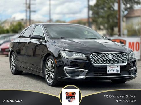 Used 2017 Lincoln MKZ Premiere FWD image 1
