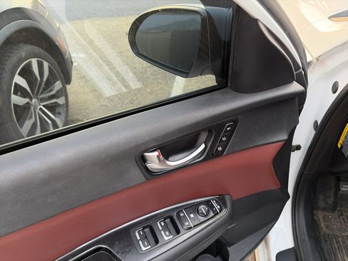 Used 2016 Kia Optima SX w/ Option Group 055 image 9