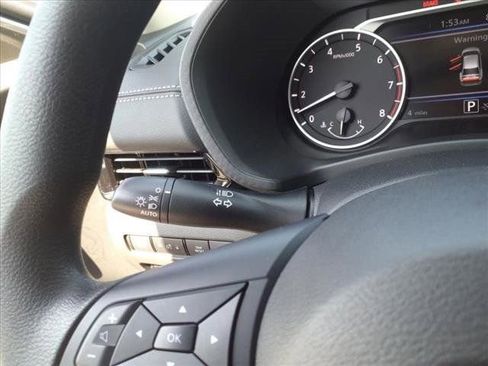 New 2025 Nissan Sentra SV image 22