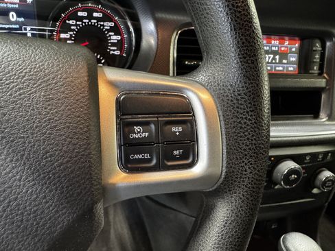 Used 2014 Dodge Charger SE RWD image 19