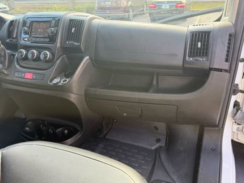 Used 2021 RAM ProMaster 2500 image 13