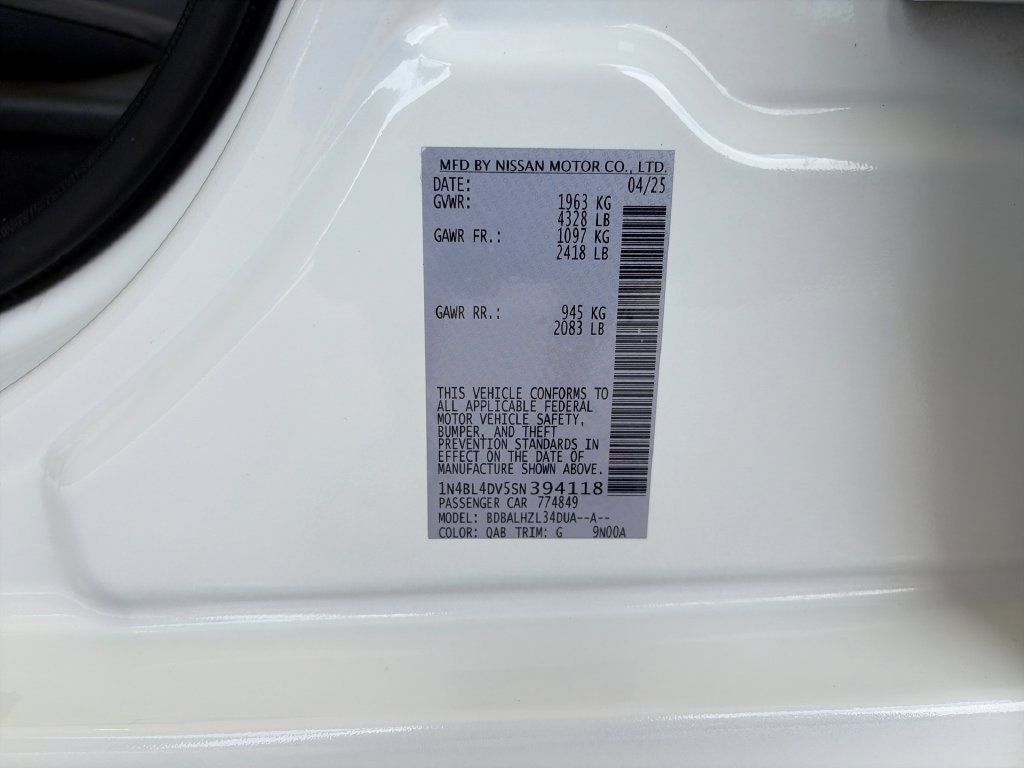 Used 2025 Nissan Altima 2.5 SV FWD image 35