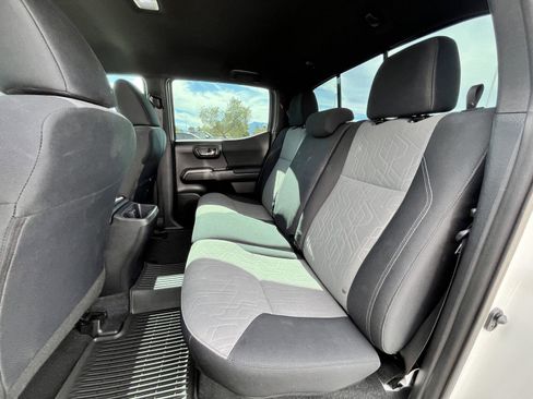 Used 2021 Toyota Tacoma TRD Sport image 19