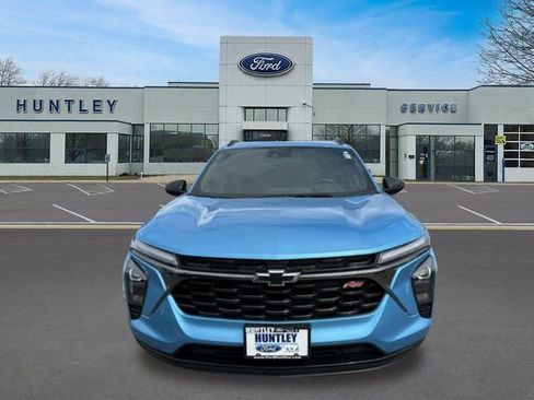 Used 2025 Chevrolet Trax RS w/ Driver Confidence Package FWD image 2