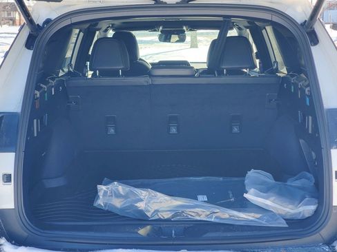 Used 2026 Subaru Outback Limited XT AWD/4WD image 25