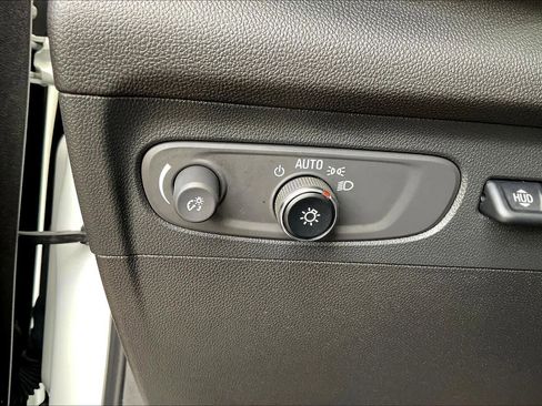 Used 2023 Buick Envision Avenir FWD image 14