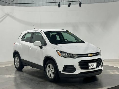 Used 2019 Chevrolet Trax LS FWD image 36