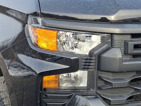 Used 2023 Chevrolet Silverado 1500 Custom Trail Boss image 9