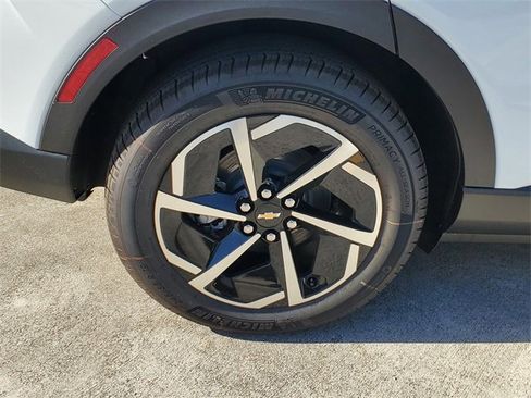 New 2026 Chevrolet Equinox EV LT image 5