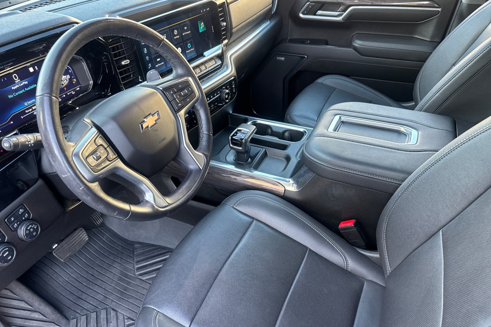 Used 2022 Chevrolet Silverado 1500 LTZ AWD/4WD image 11
