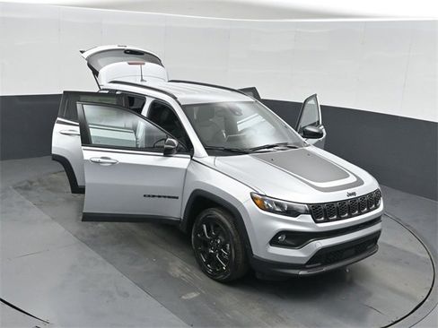 New 2026 Jeep Compass Latitude image 50