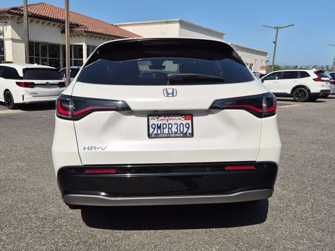 Used 2025 Honda HR-V EX-L image 4