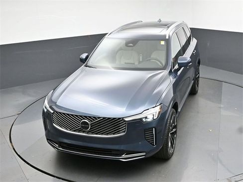 New 2026 Volvo XC90 B6 Plus w/ Protection Package Premier image 47