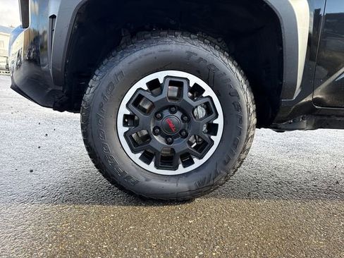 Used 2024 Toyota Tacoma TRD Off-Road AWD/4WD image 27