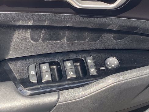 Certified 2023 Kia Sportage EX FWD image 19