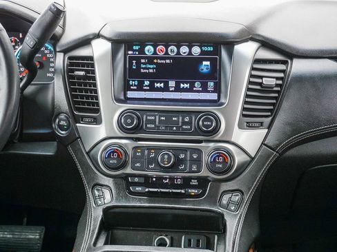 Used 2018 Chevrolet Suburban Premier AWD/4WD image 16