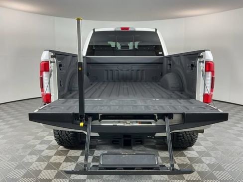 Used 2017 Ford F350 Platinum w/ Platinum Ultimate Package AWD/4WD image 8
