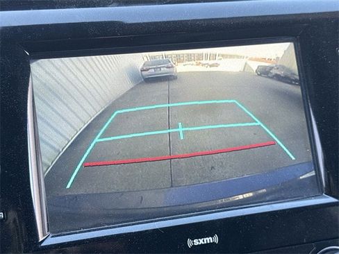 Used 2020 Toyota Camry SE image 17