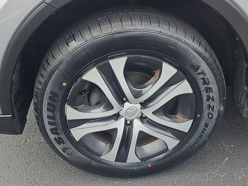 Used 2017 Toyota RAV4 LE image 4