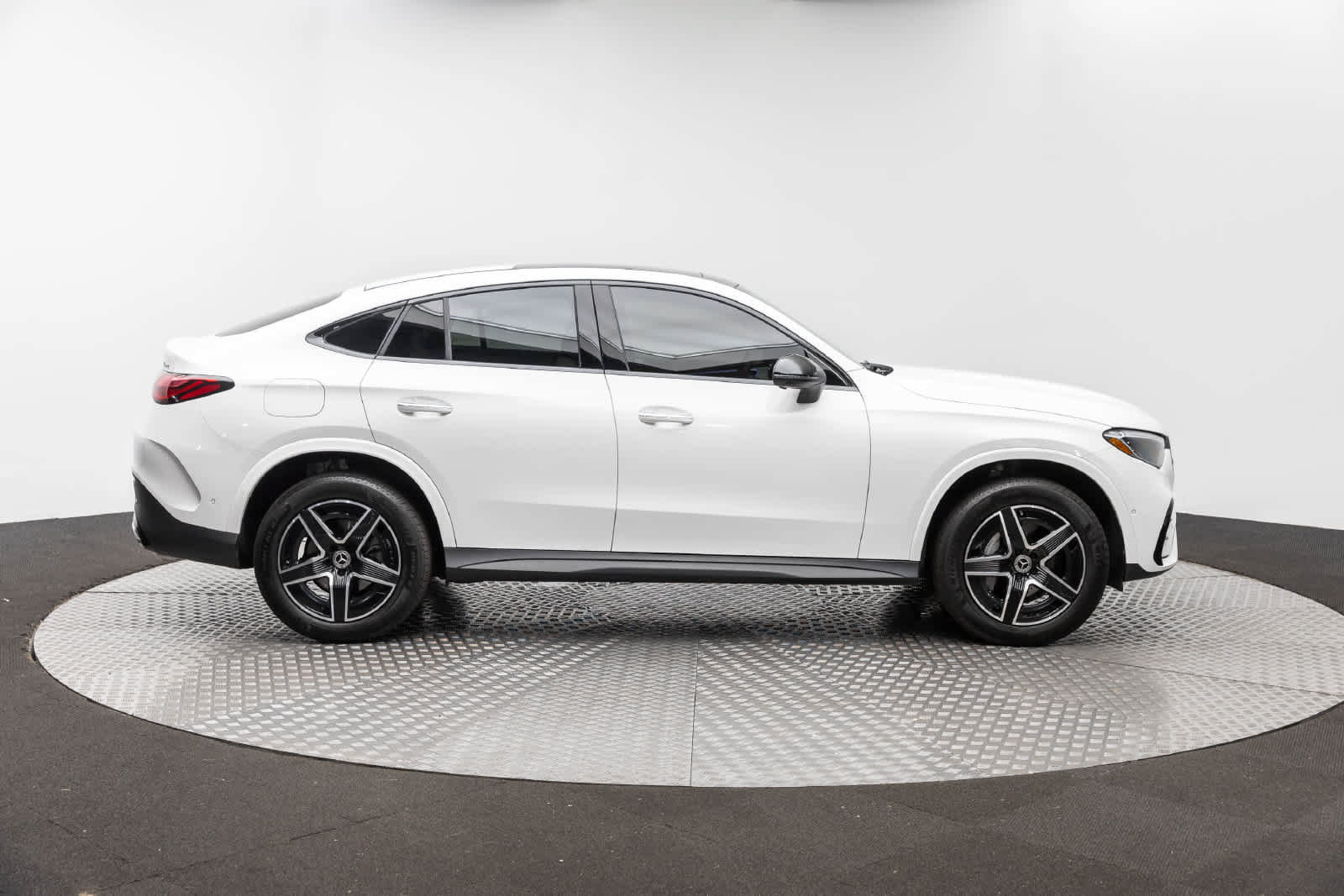 Used 2026 Mercedes-Benz GLC 300 4MATIC image 58