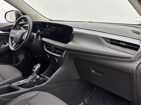 Used 2024 Buick Encore GX Preferred FWD image 34