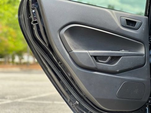 Used 2019 Ford Fiesta SE FWD image 13