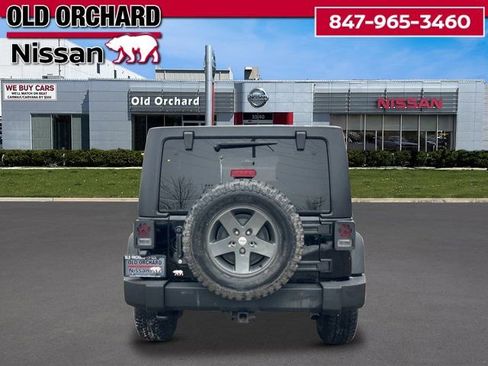 Used 2011 Jeep Wrangler Unlimited Rubicon w/ Call of Duty Group image 6