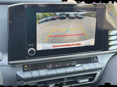 Used 2025 Toyota Camry LE image 24