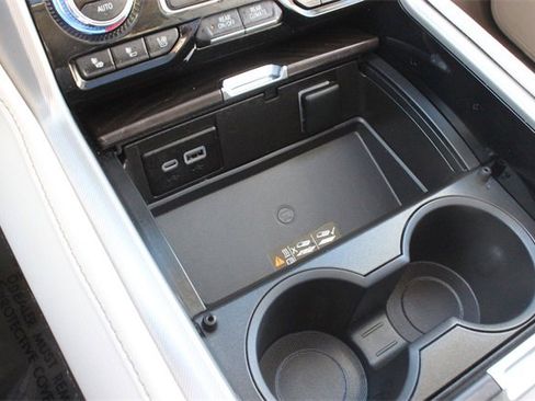 Used 2024 GMC Yukon XL Denali w/ Denali Reserve Package image 37