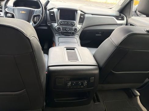Used 2020 Chevrolet Suburban Premier AWD/4WD image 23