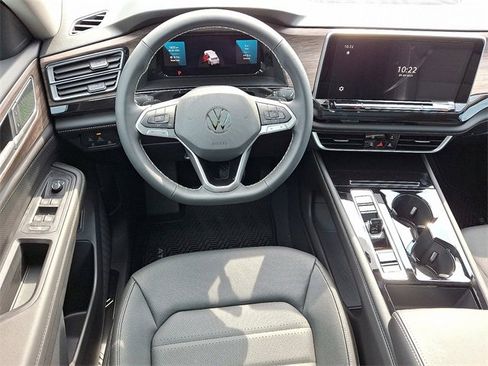 New 2026 Volkswagen Atlas SEL image 7