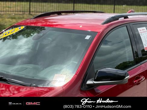 Used 2023 GMC Terrain SLT w/ Infotainment Package II FWD image 10