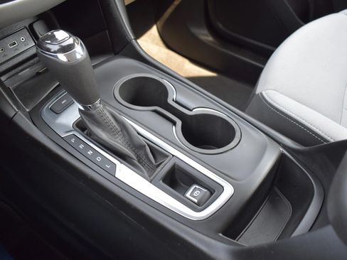 Used 2020 Chevrolet Equinox LS AWD/4WD image 23