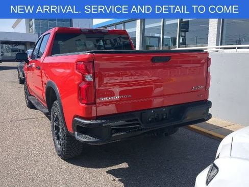 Certified 2023 Chevrolet Silverado 1500 ZR2 w/ Technology Package AWD/4WD image 3