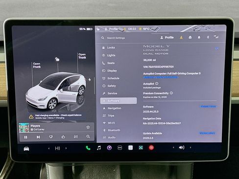 Used 2023 Tesla Model Y Long Range image 17