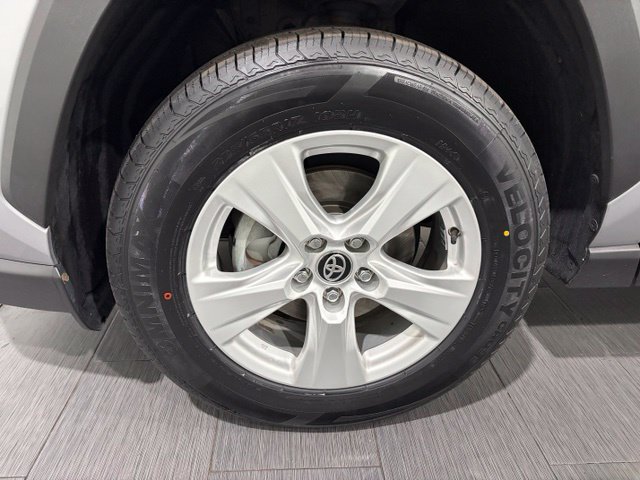 Used 2020 Toyota RAV4 XLE w/ Convenience Package AWD/4WD image 22