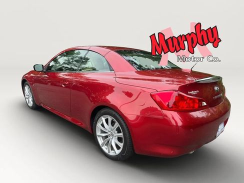 Used 2014 INFINITI Q60 Convertible w/ Premium Package RWD image 2