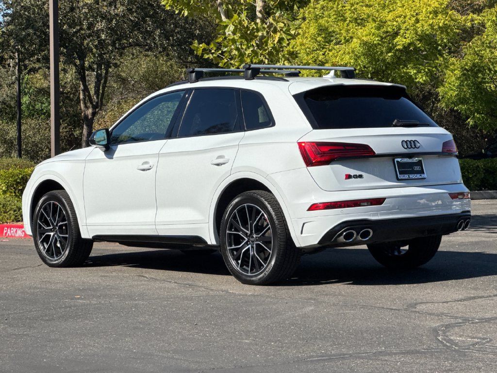 Certified 2024 Audi SQ5 Premium Plus AWD/4WD image 7