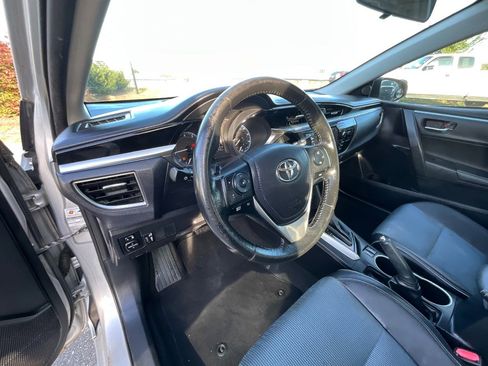 Used 2015 Toyota Corolla S FWD image 12