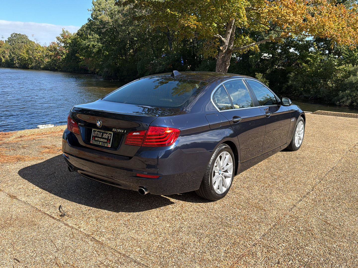 Used 2016 BMW 535i xDrive Sedan AWD/4WD image 4
