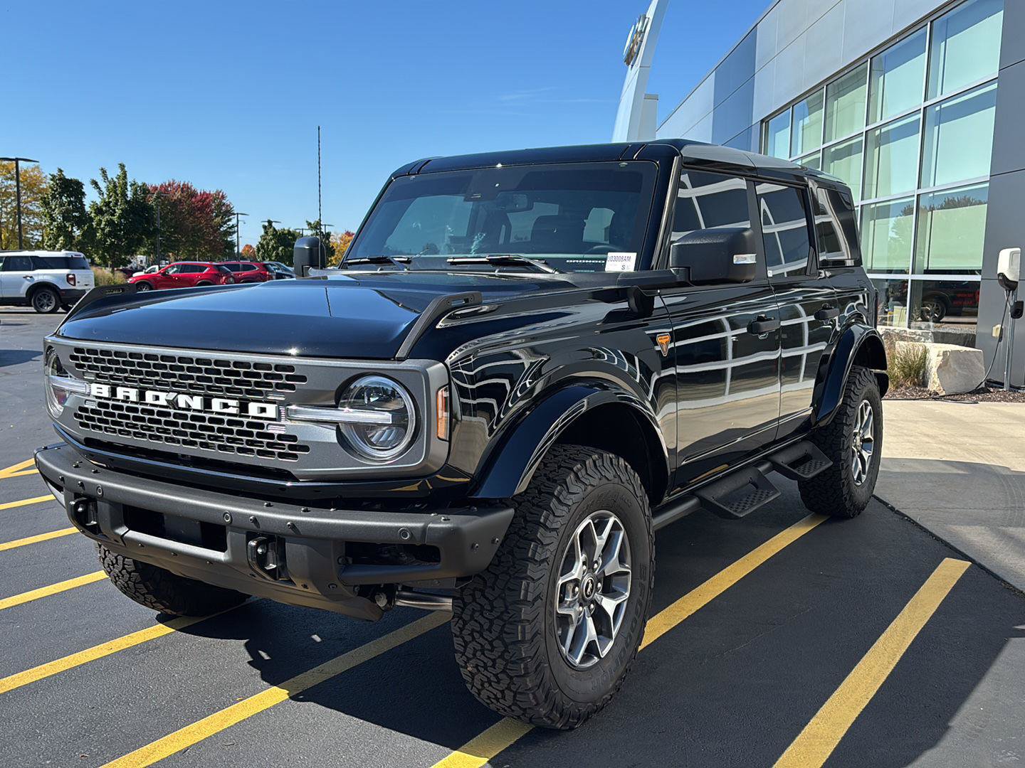Used 2024 Ford Bronco Badlands AWD/4WD image 3