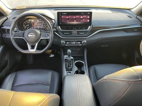 Used 2024 Nissan Altima 2.0 SR image 11